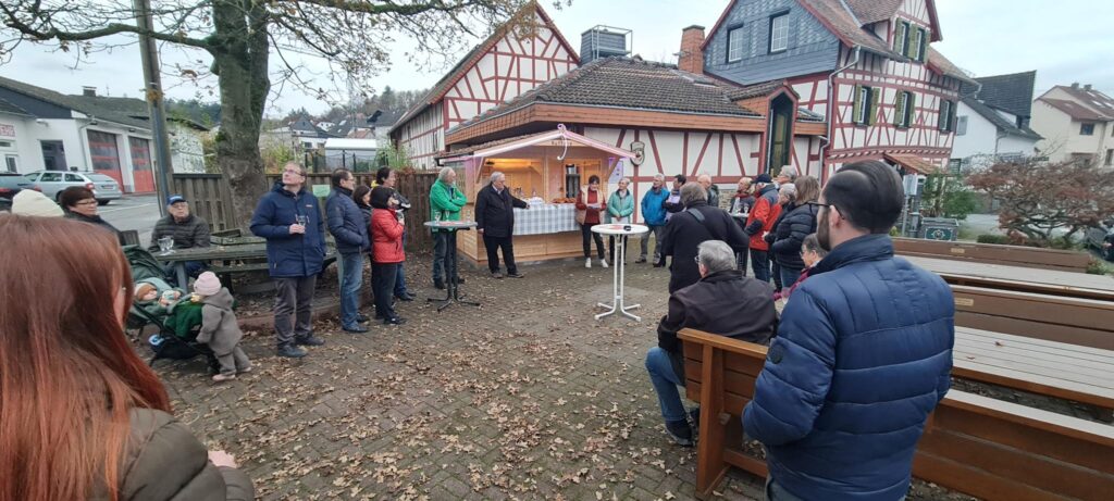 15.11.2024 - Einweihung der Infotafel 1250 Jahre Bermbach und der Dorfhütte